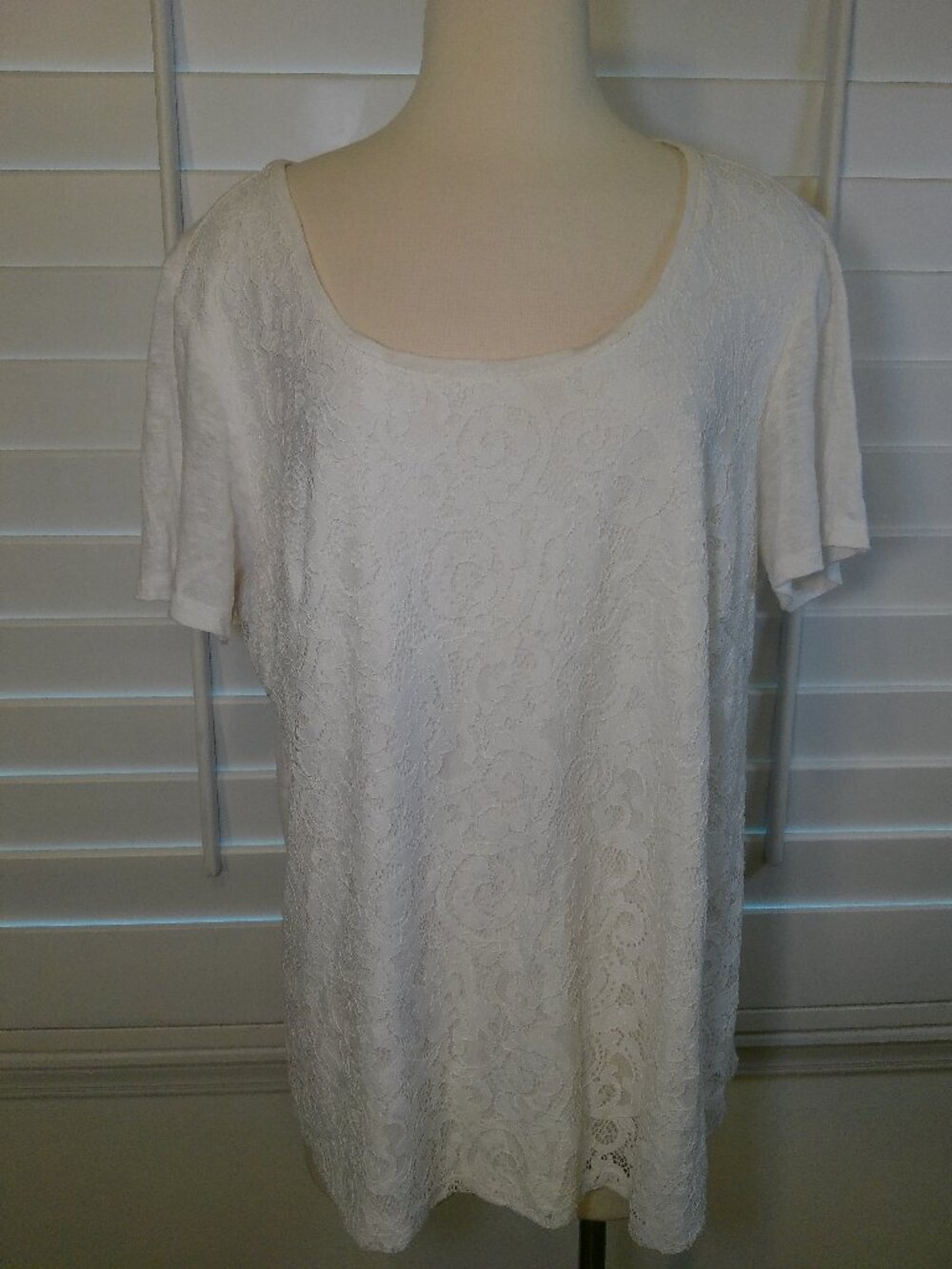 Calvin Klein Women's Lace Short Sleeve Round Neck Blouse